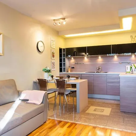 Vacationclub - Gryfa Pomorskiego 77d 34b * 미엥지즈드로예